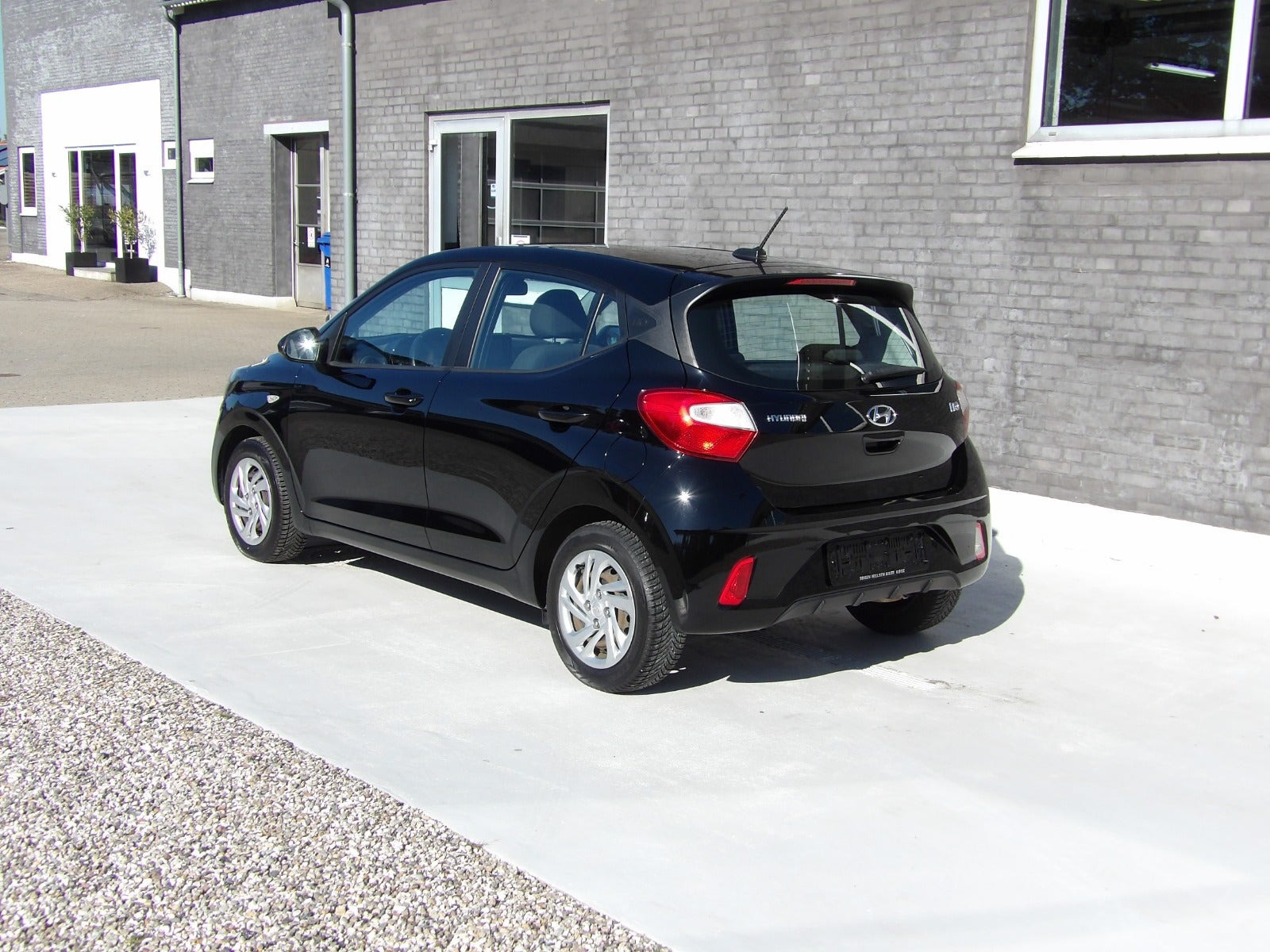 Sort Hyundai i10 fra 2021