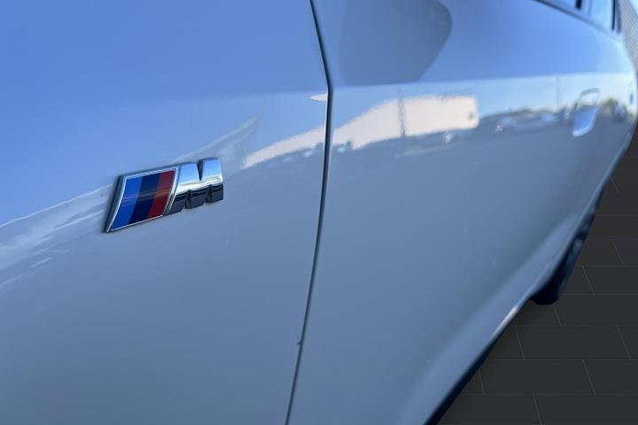 Hvid BMW iX1 fra 2023
