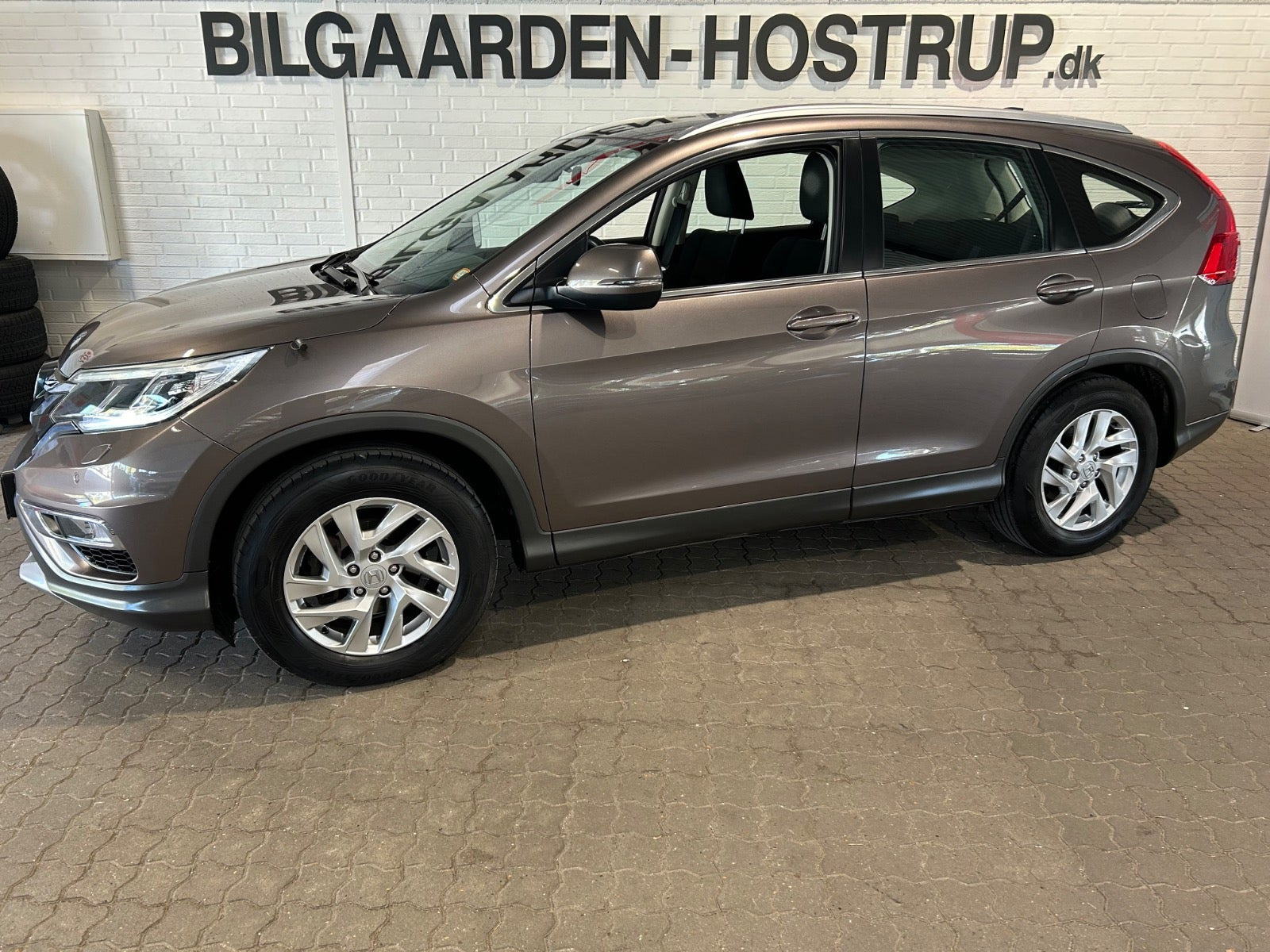 Brun Honda CR-V fra 2015