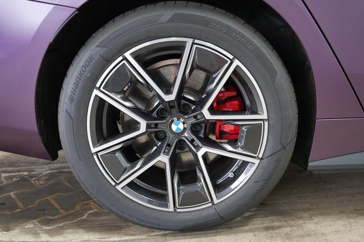 undefined BMW i4 fra 2025