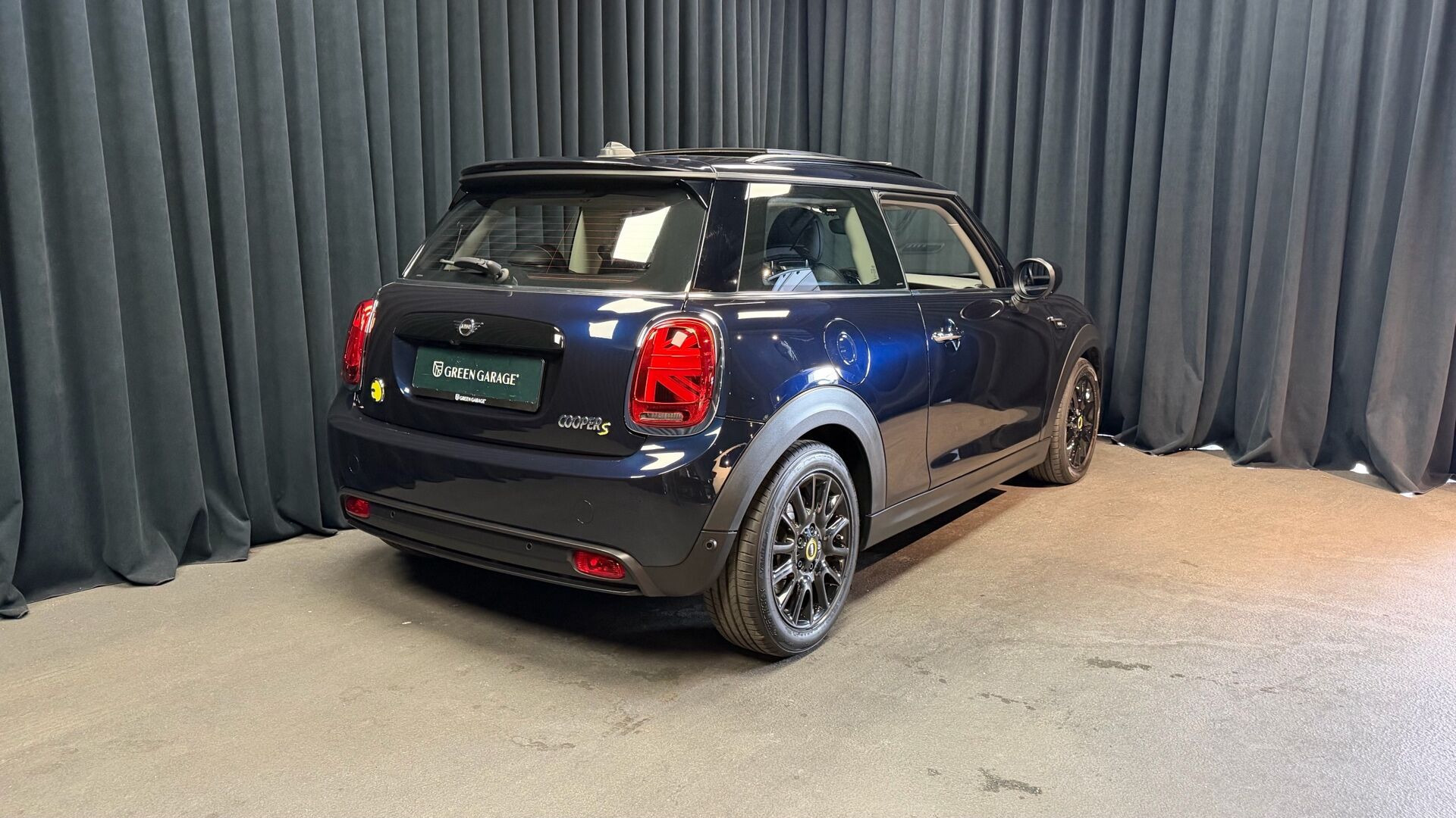 Sort Mini Cooper fra 2021