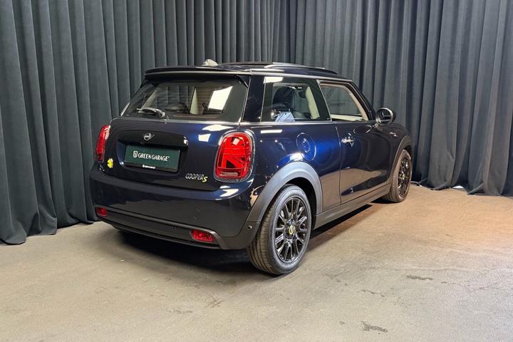 Sort Mini Cooper fra 2021