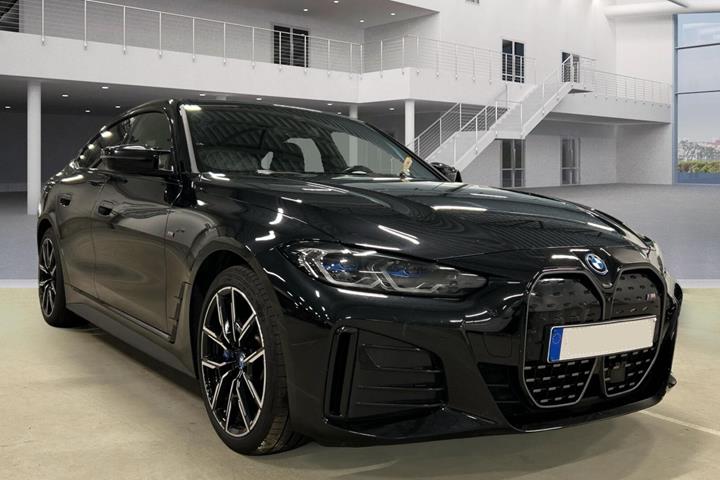 Sort BMW i4 fra 2024