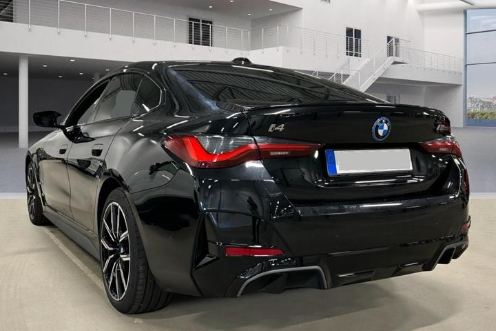 Sort BMW i4 fra 2024