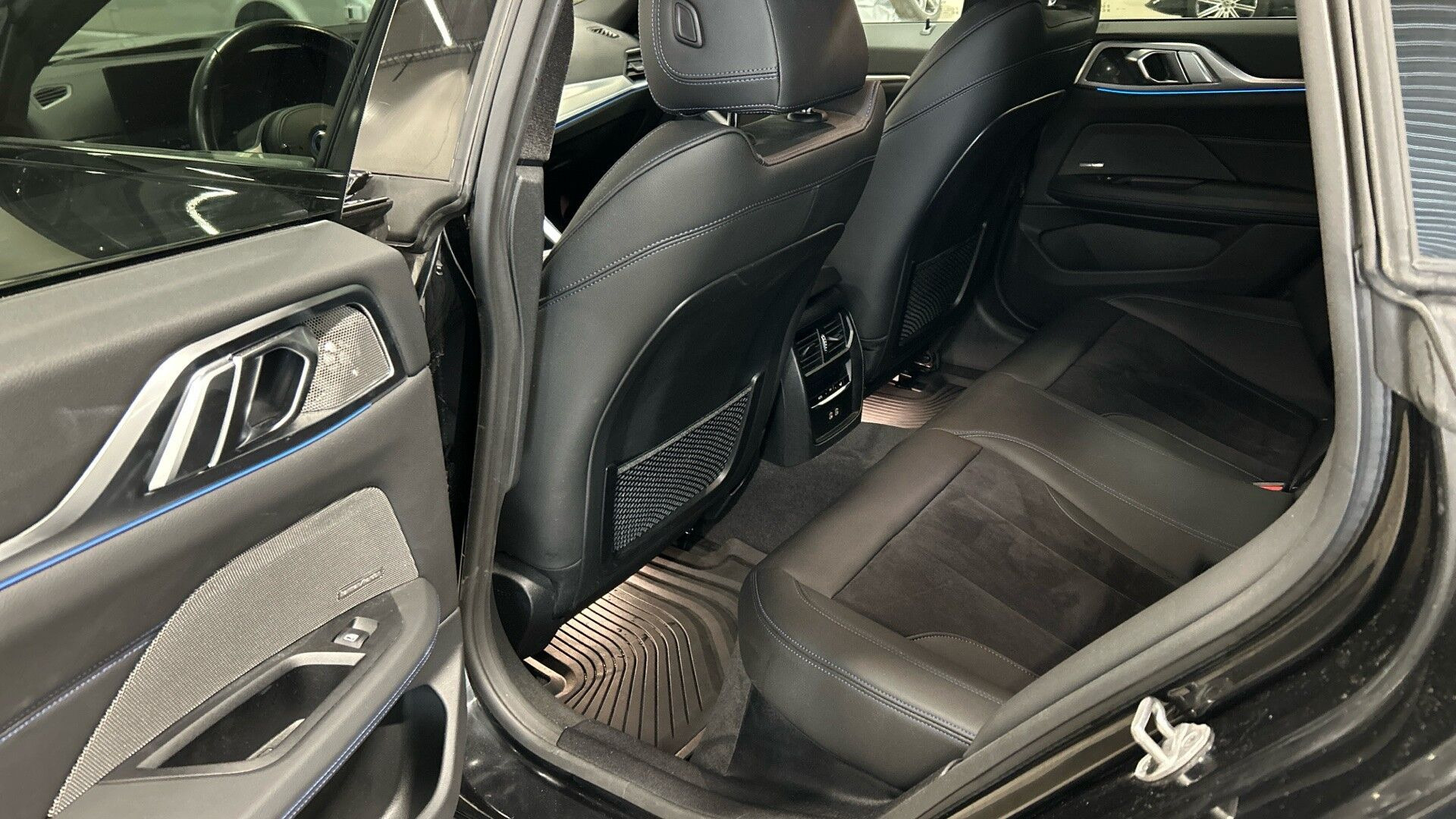 Sort BMW i4 fra 2024
