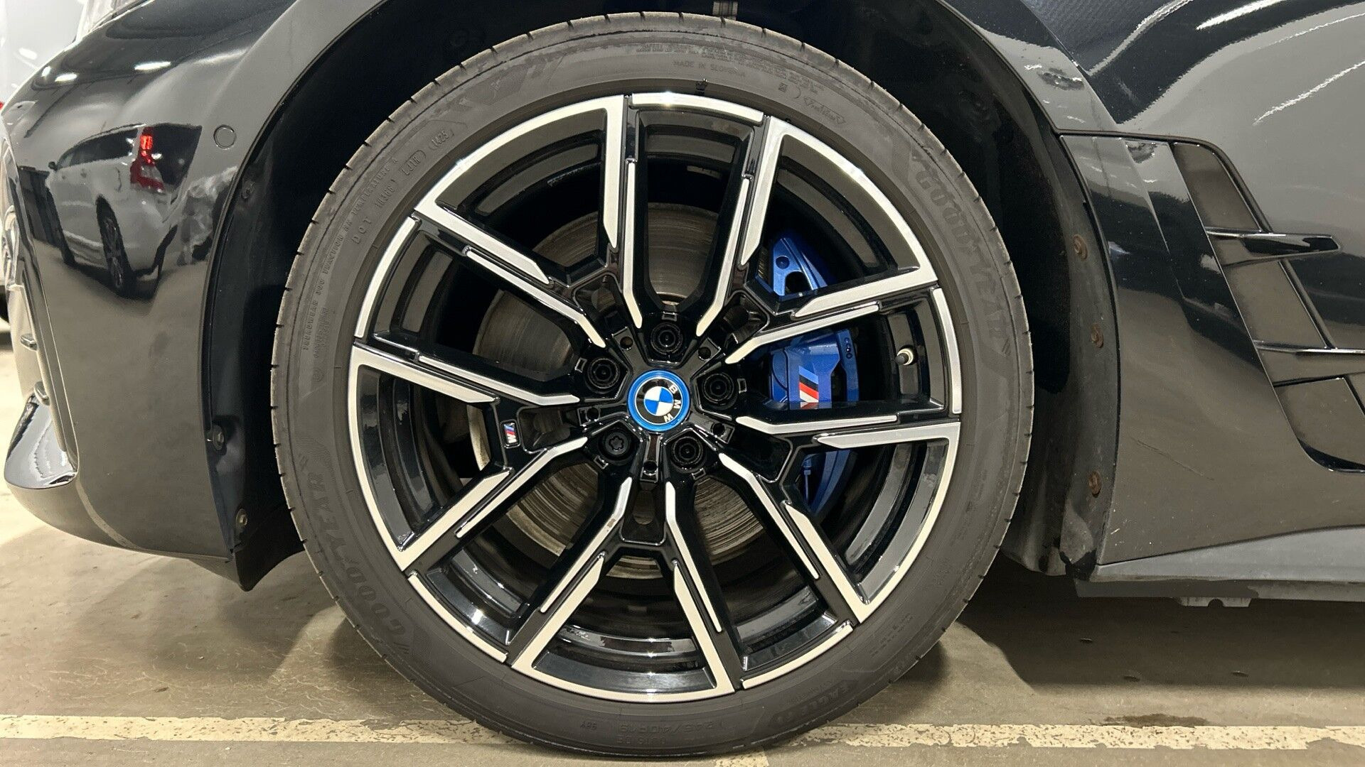 Sort BMW i4 fra 2024