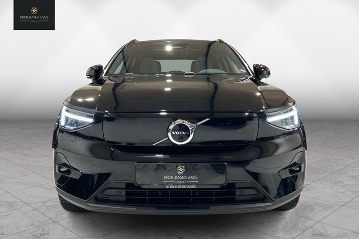 Sort Volvo XC40 fra 2023