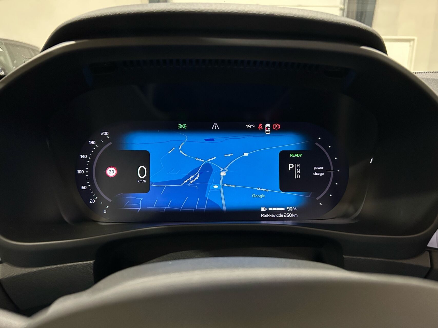 Sort Volvo XC40 fra 2023