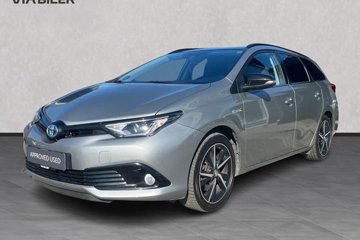 Grå Toyota Auris fra 2018