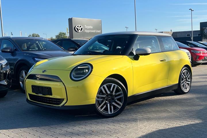 Gul Mini Cooper fra 2025