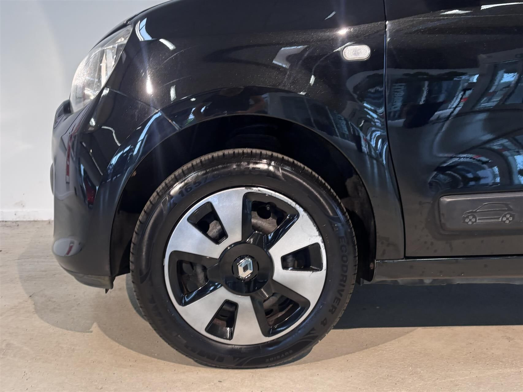 Sort Renault Twingo fra 2015
