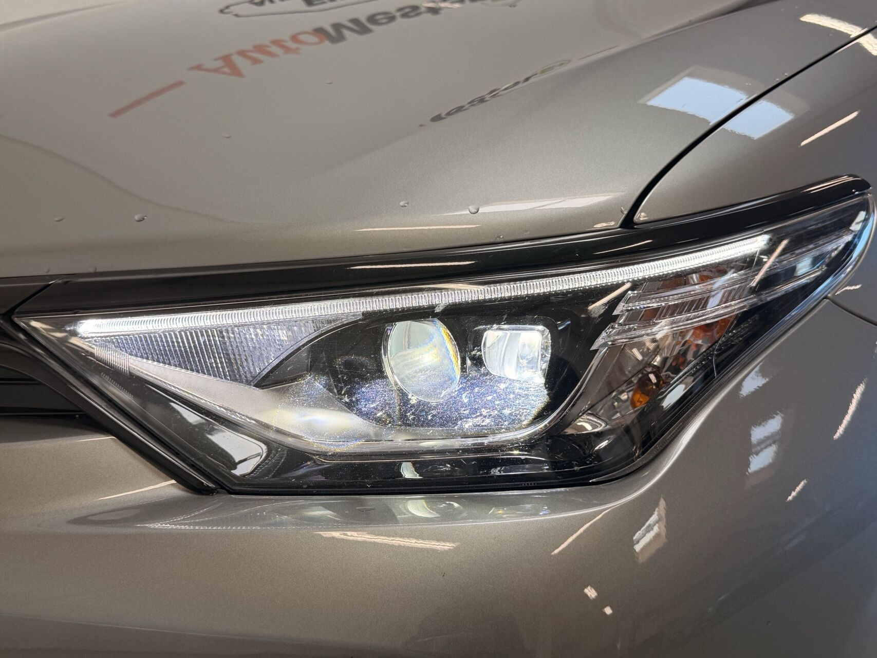 Sølv Toyota Auris fra 2018