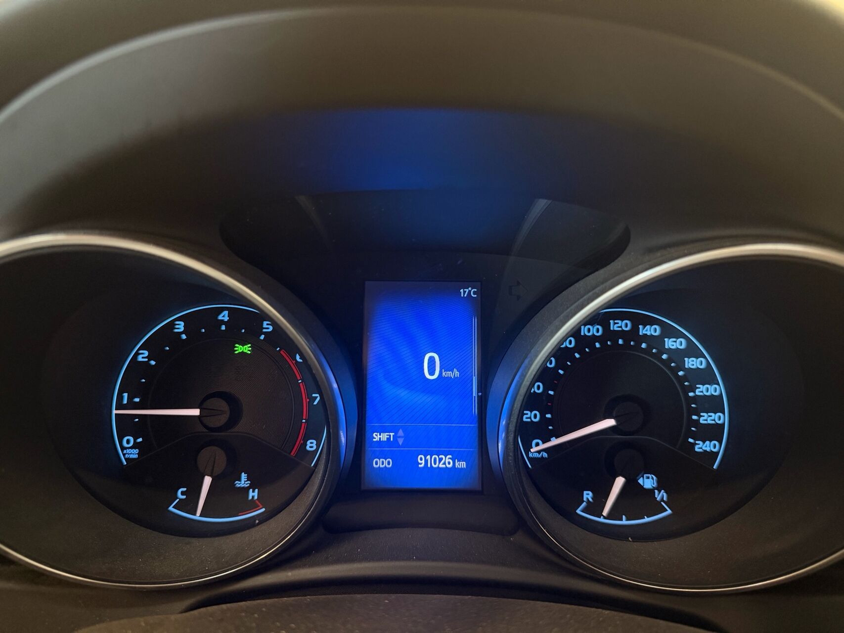 Sølv Toyota Auris fra 2018