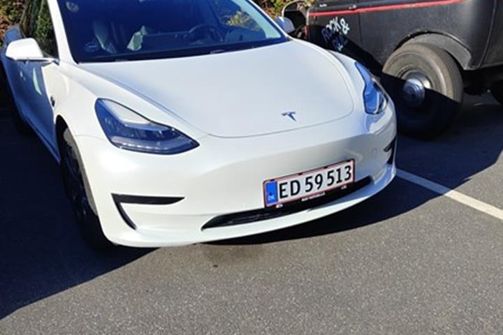 undefined Tesla Model 3 fra 2020
