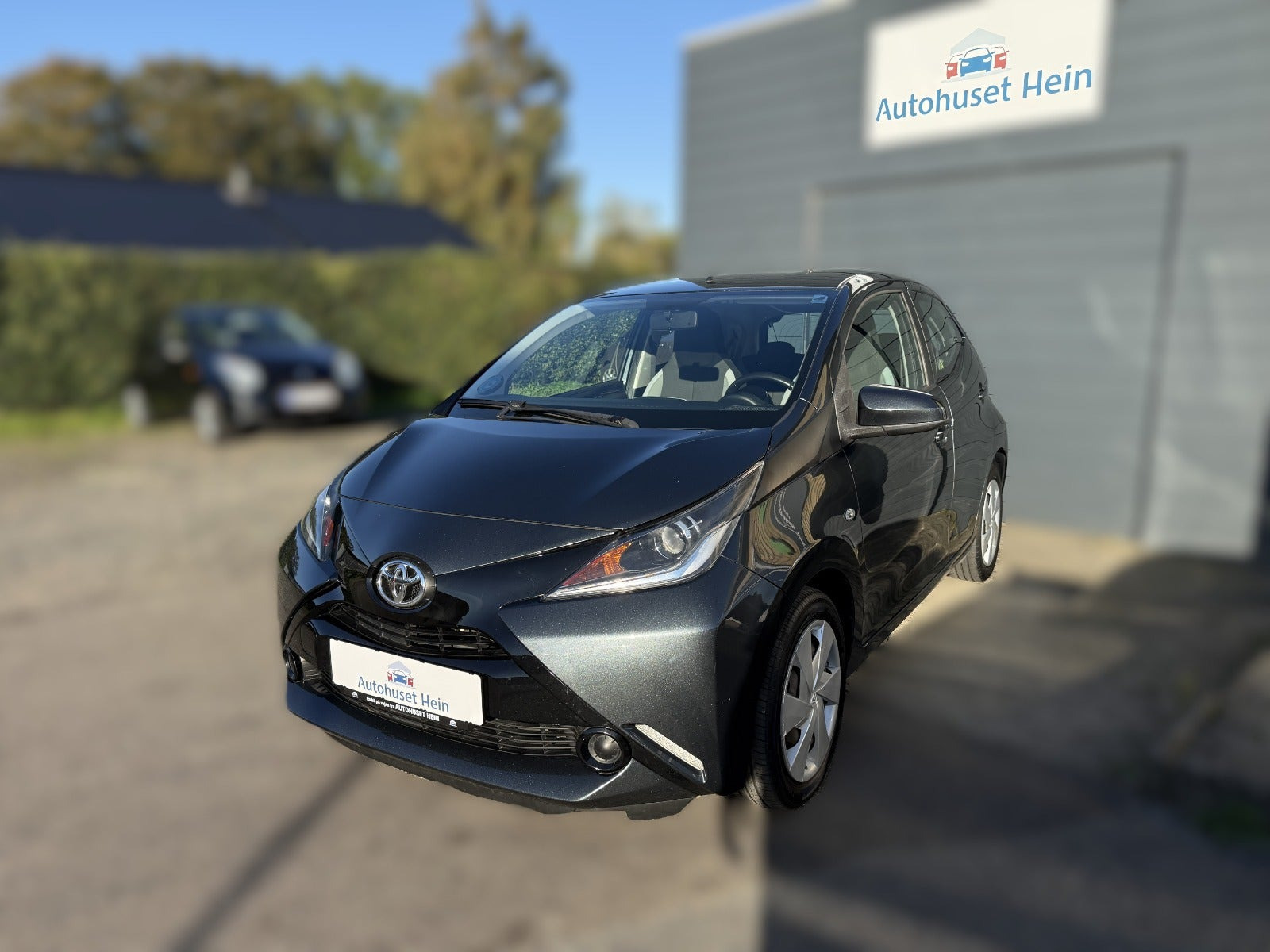Grå Toyota Aygo fra 2017