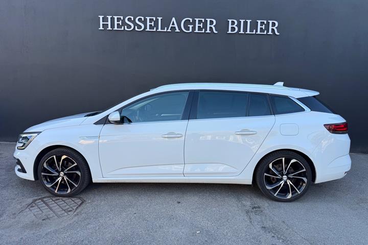 Hvid Renault Megane IV fra 2021