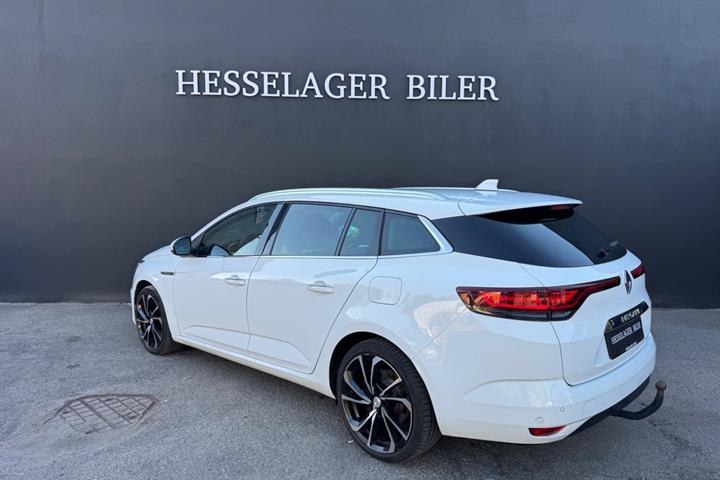 Hvid Renault Megane IV fra 2021