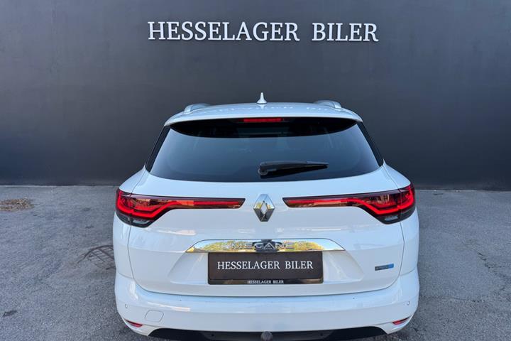 Hvid Renault Megane IV fra 2021