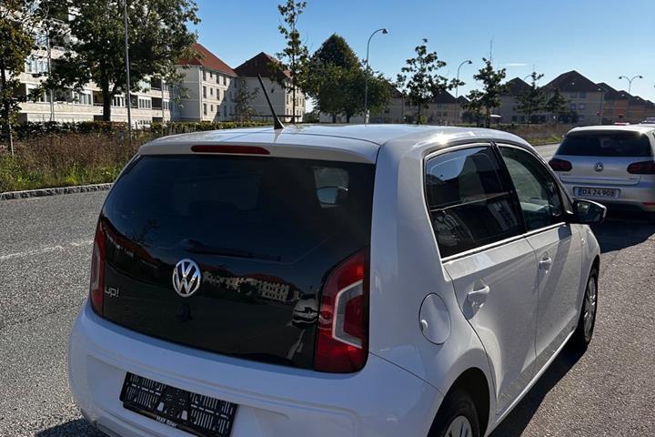 Hvid VW UP! fra 2015