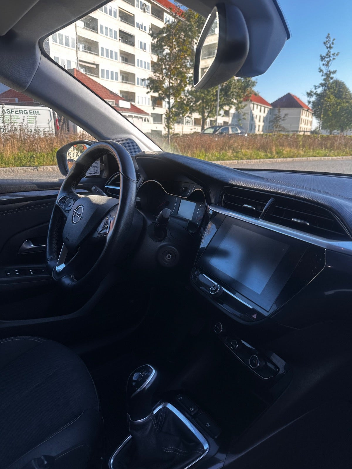 Sort Opel Corsa fra 2020