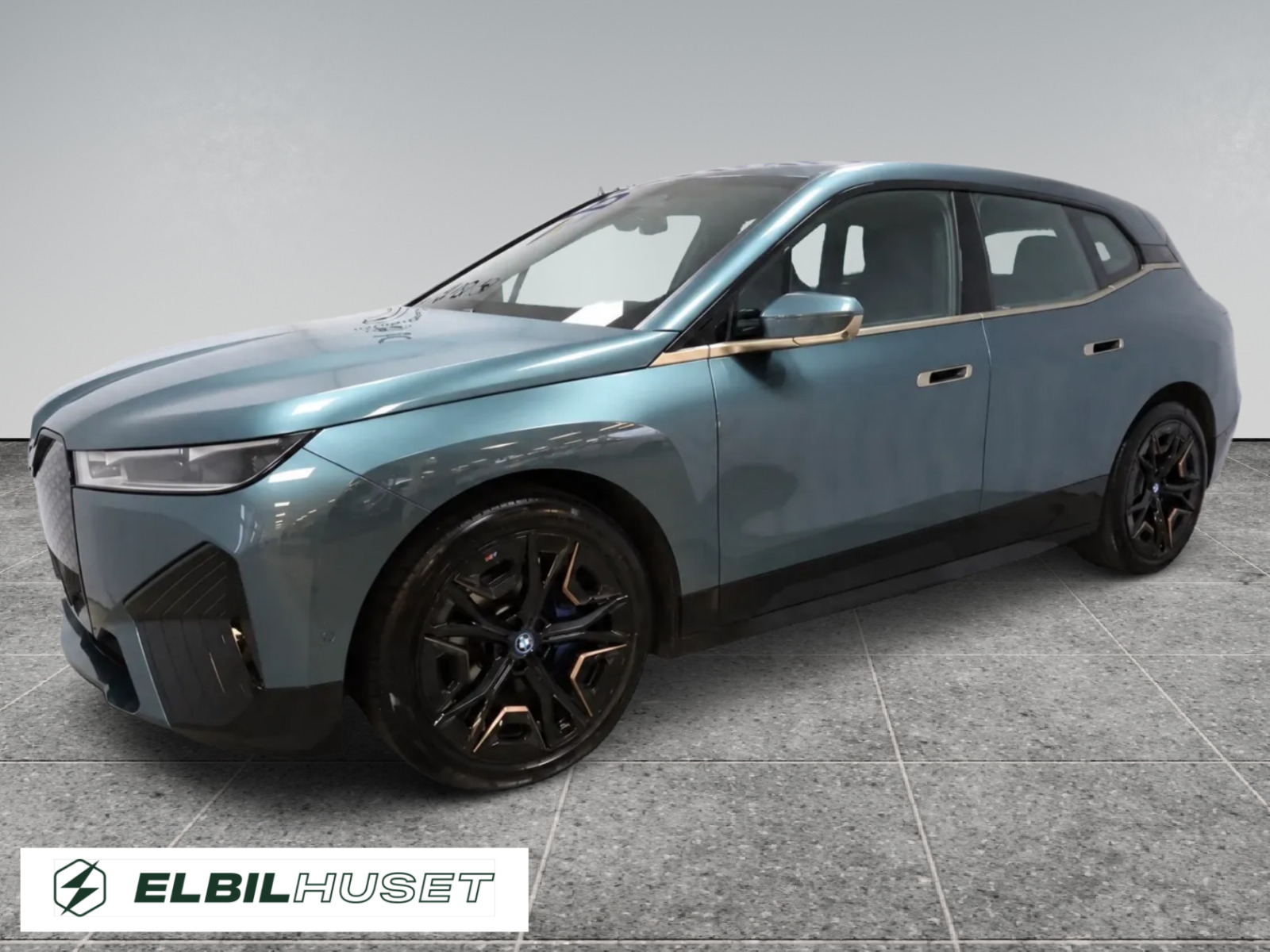 Blå BMW iX fra 2024