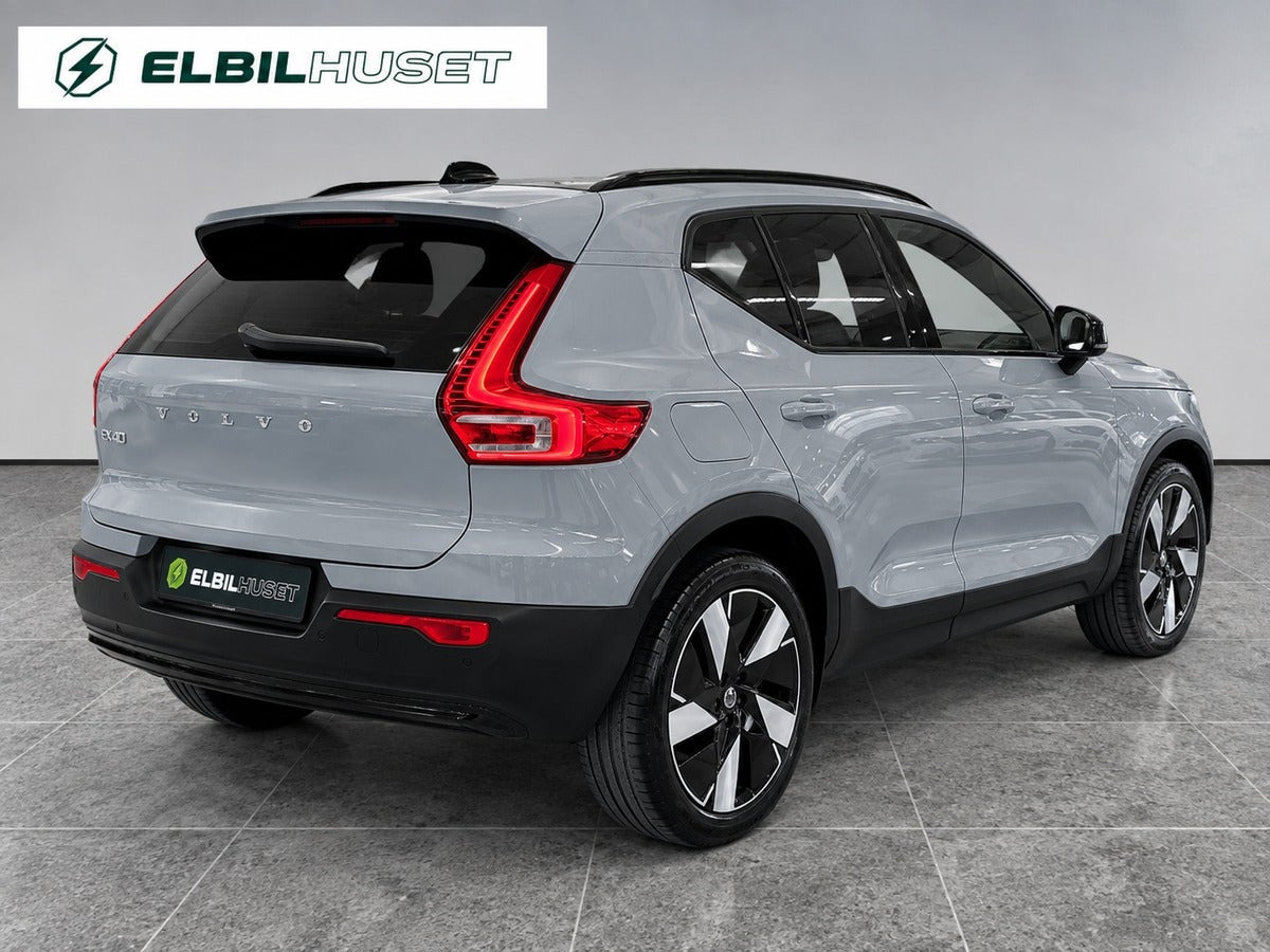 Grå Volvo EX40 fra 2026