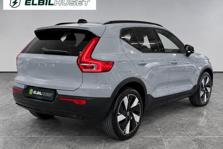 Grå Volvo EX40 fra 2026