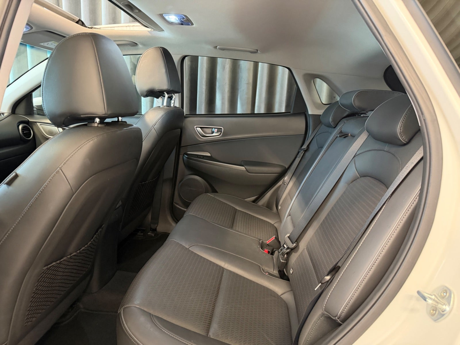 Hvid Hyundai Kona fra 2019