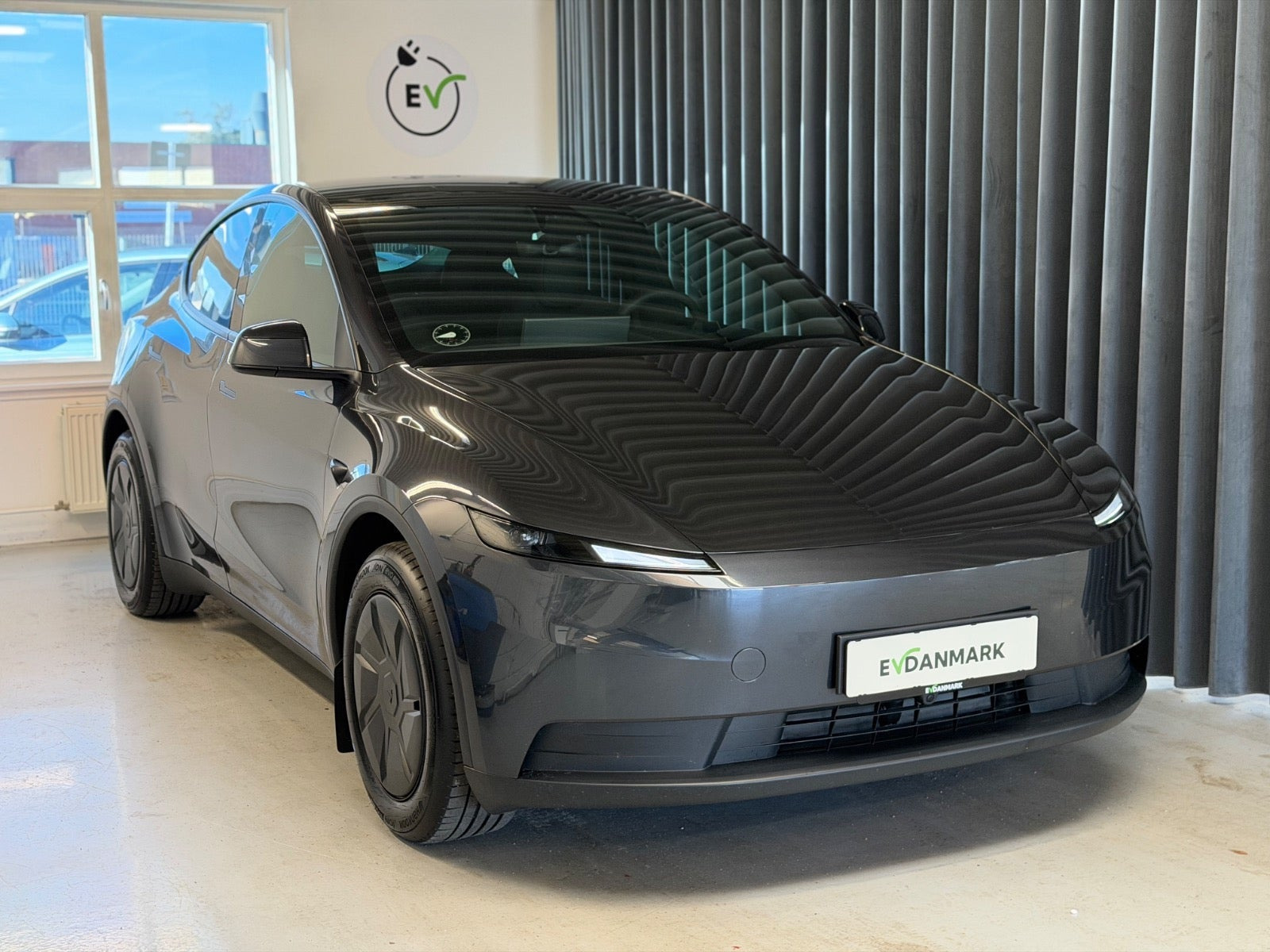 Tesla Model Y RWD