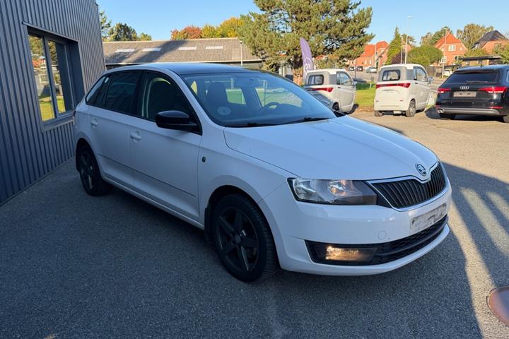 Hvid Skoda Rapid fra 2015
