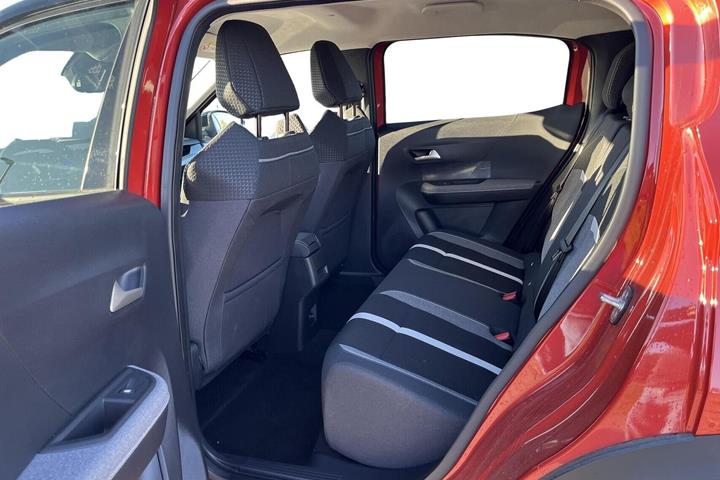 Orange Opel Frontera fra 2025