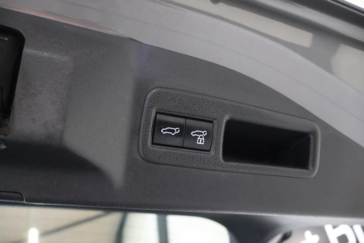 Grå Subaru Solterra fra 2022