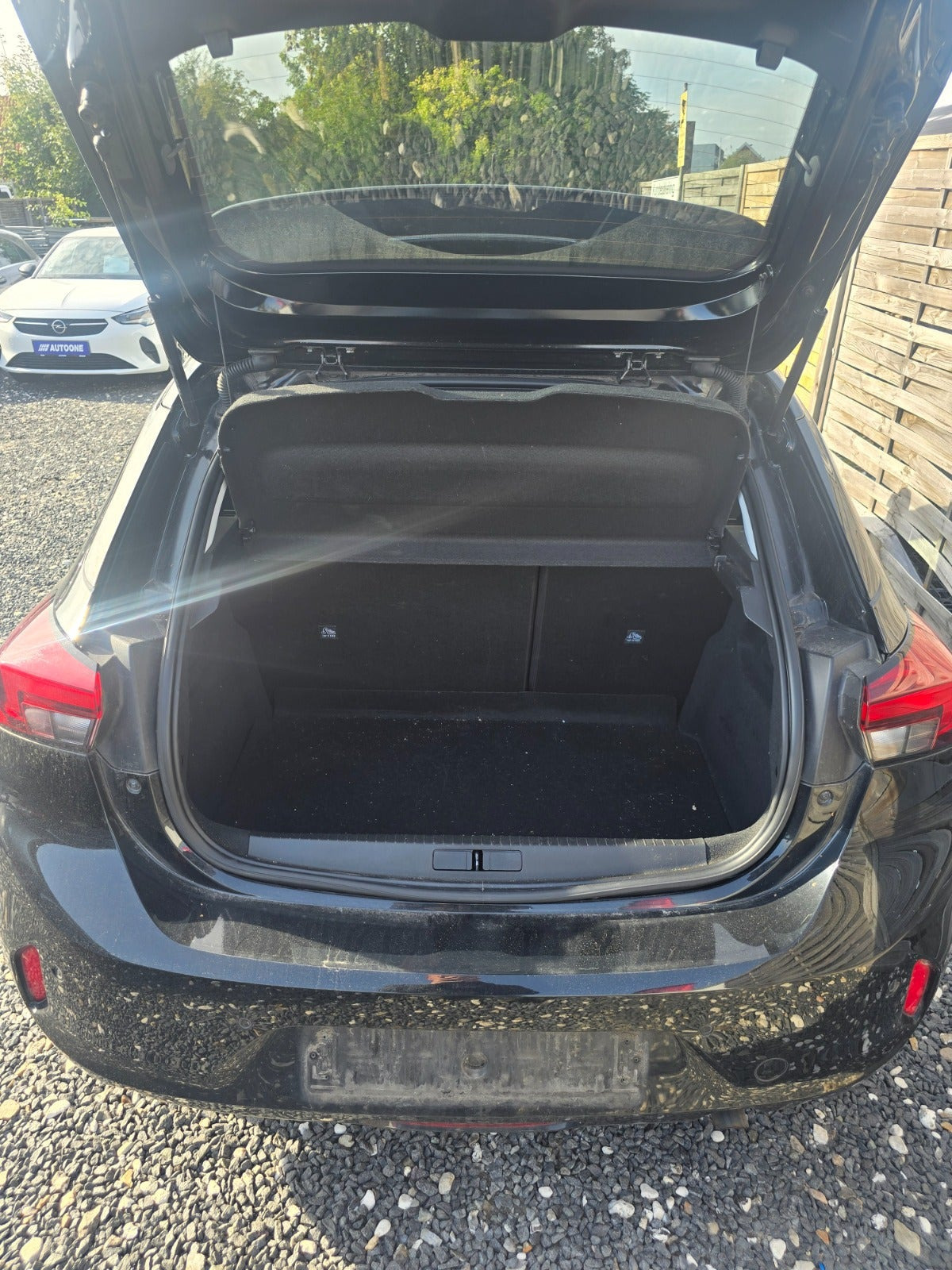 Sort Opel Corsa fra 2021