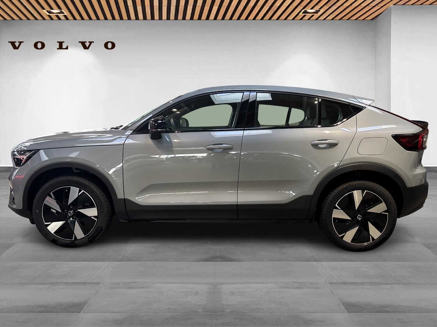 Grå Volvo C40 fra 2024
