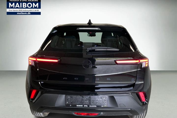 Sort Opel Mokka-e fra 2025