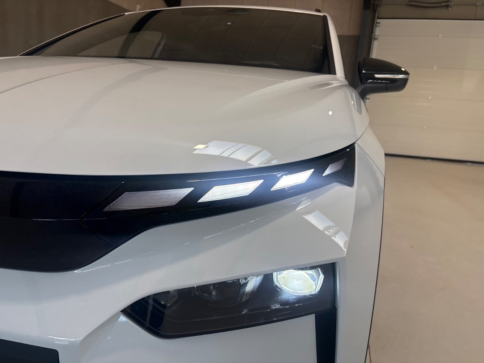 Hvid Skoda Elroq fra 2026