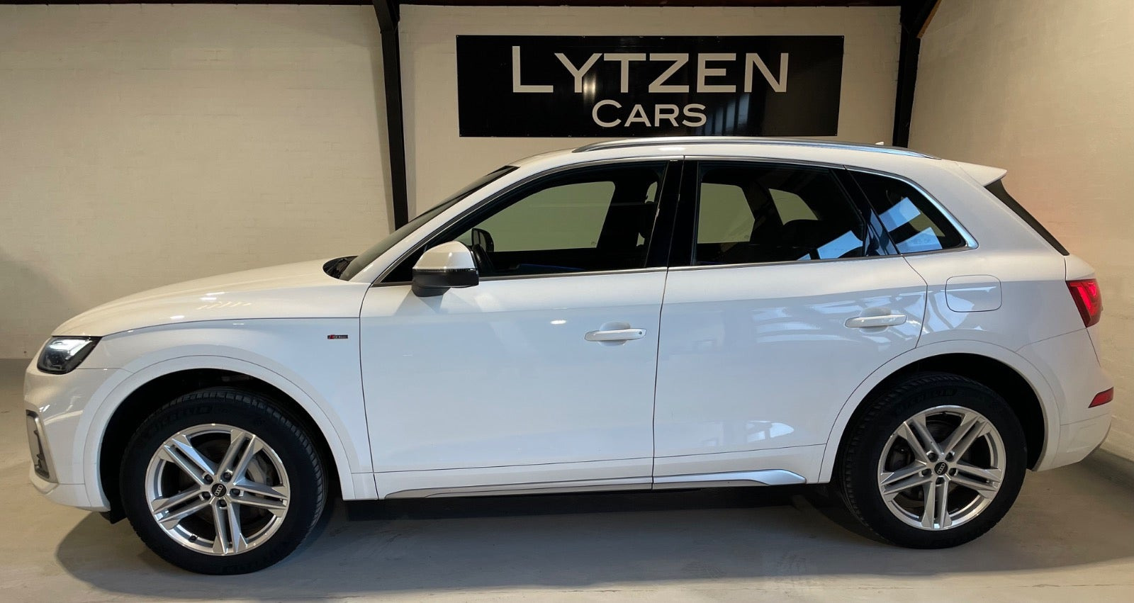 Hvid Audi Q5 fra 2022