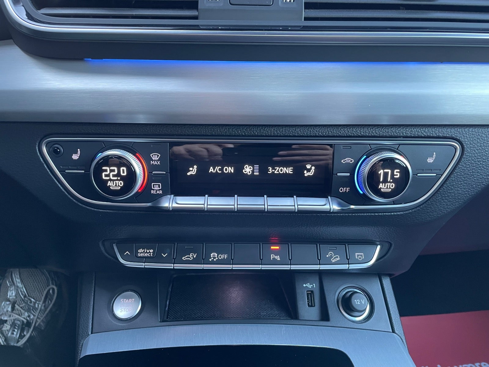 Hvid Audi Q5 fra 2022