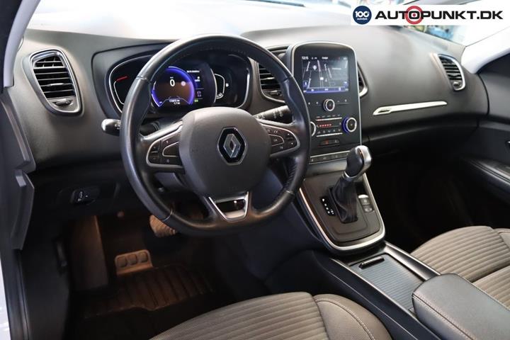 Hvid Renault Grand Scenic IV fra 2018