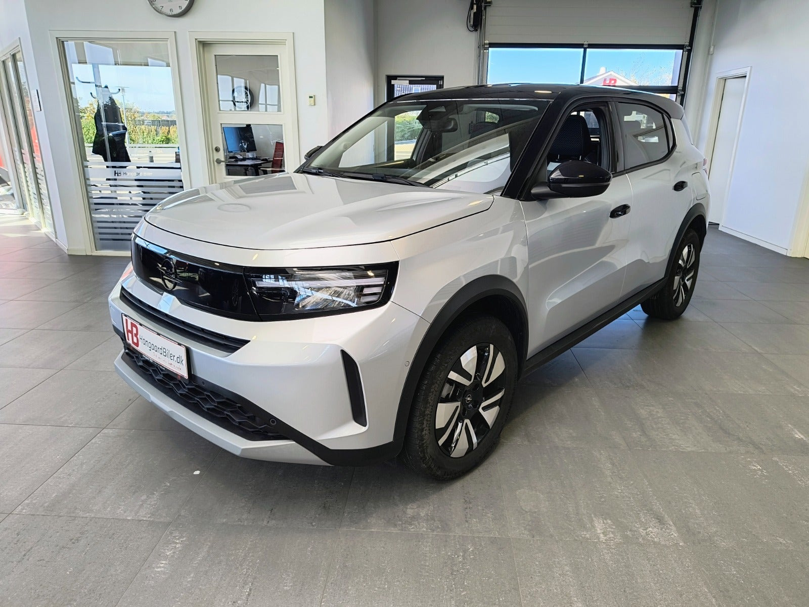 Sølv Opel Frontera fra 2025