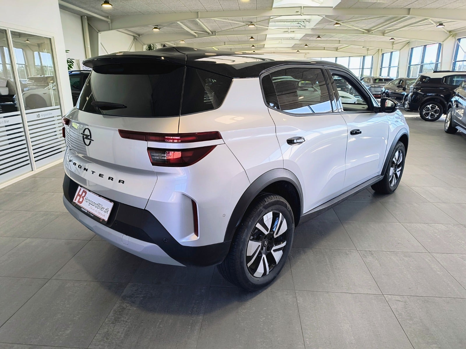 Sølv Opel Frontera fra 2025