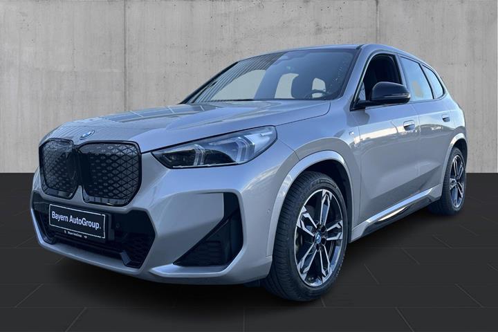 undefined BMW iX1 fra 2023 set udefra