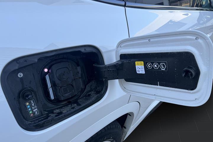 Hvid BMW iX1 fra 2024