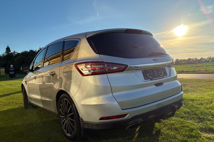 undefined Ford S-MAX fra 2016