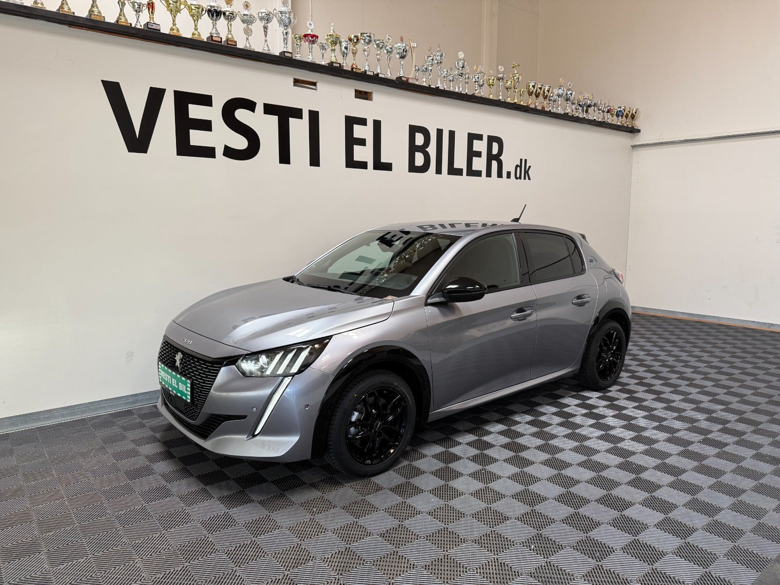 Peugeot e-208 50 GT