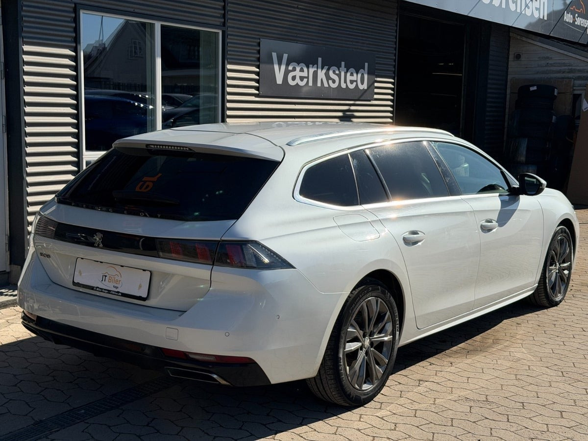 Hvid Peugeot 508 fra 2020