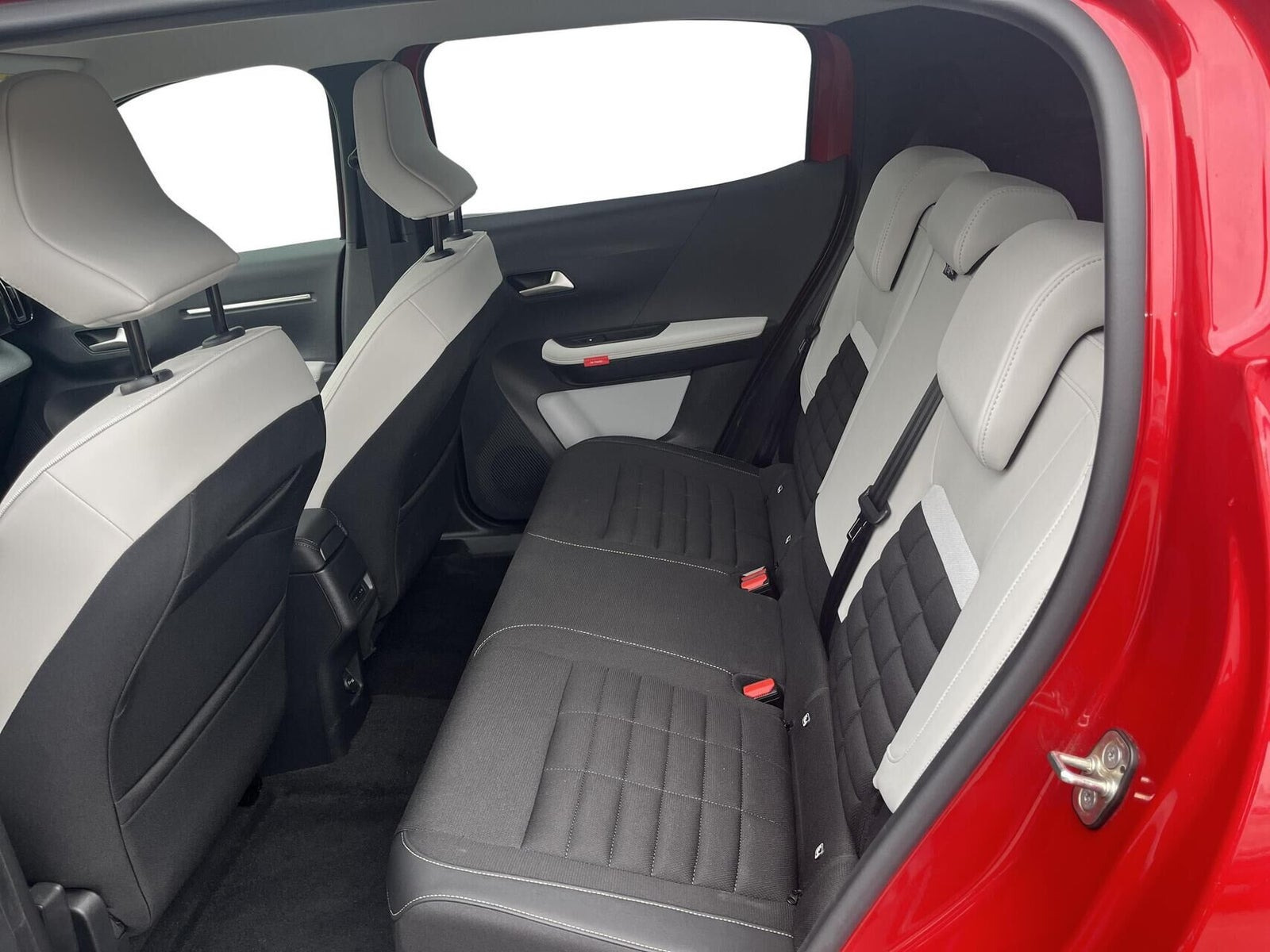 Rød Citroën e-C3 Aircross fra 2026