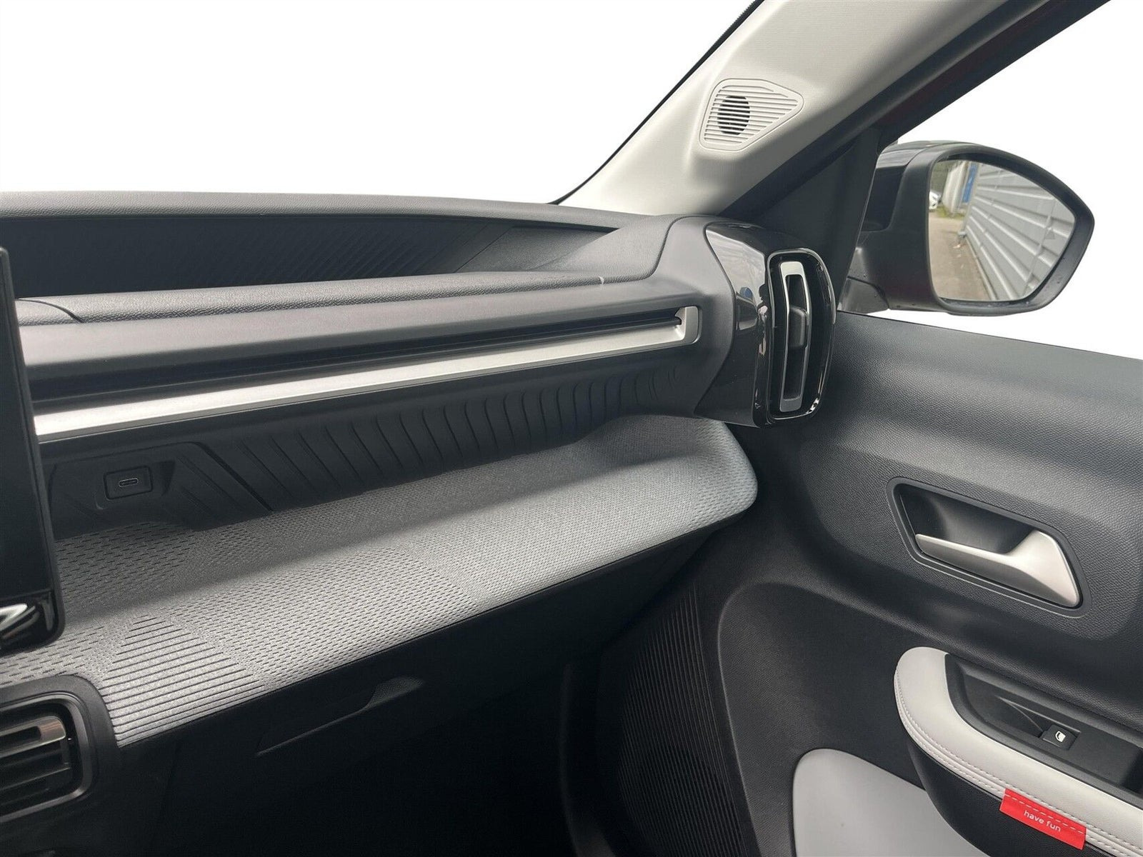 Rød Citroën e-C3 Aircross fra 2026