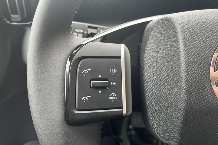 Rød Citroën e-C3 Aircross fra 2026