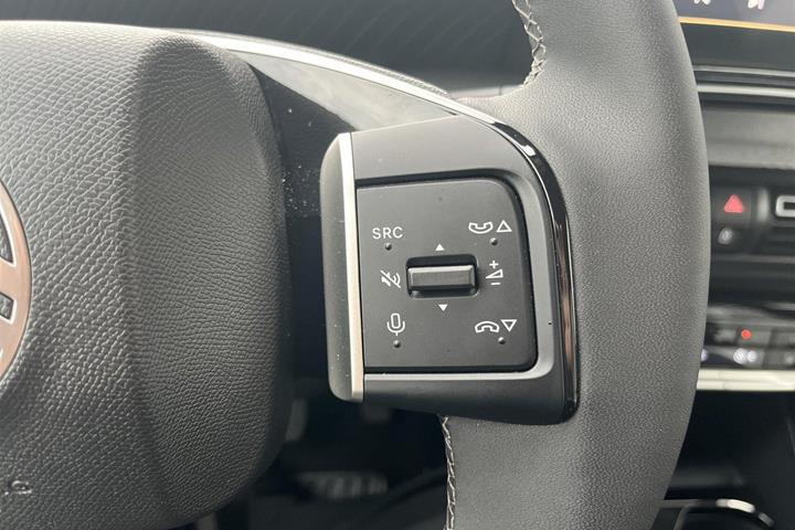 Rød Citroën e-C3 Aircross fra 2026